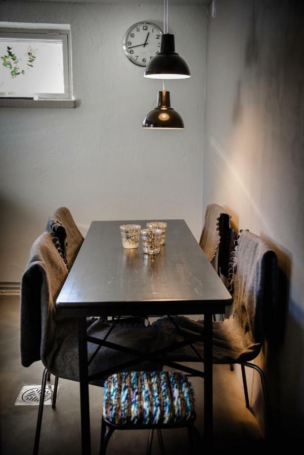 פורבו Vivante Basement Accommodation מראה חיצוני תמונה